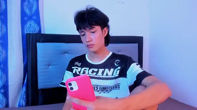 Snapshot of Johhan__Lee chatting on January 28, 4:18 am Johhan Lee online show from January 28, 4:18 am