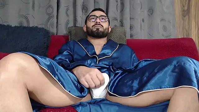 Ryan-theman online show from February 11, 12:15 am