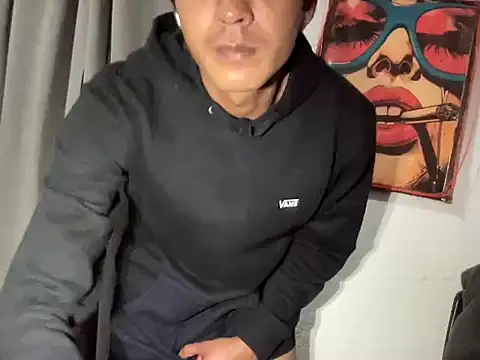 Snapshot of paulkrotz chatting on December 17, 4:40 am paulkrotz online show from December 17, 4:40 am