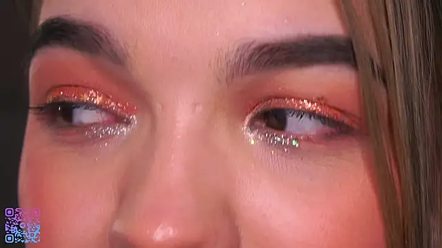 VeronaAppleberry online show from March 2, 4:17 am