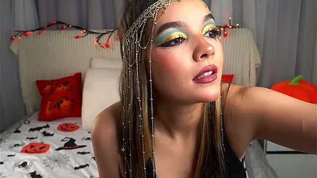 VeronaAppleberry online show from October 28, 11:36 am