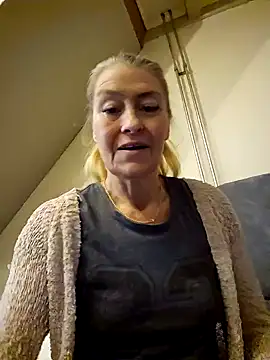 Snapshot of lisalustjouw chatting on January 14, 9:02 am lisalustjouw online show from January 14, 9:02 am