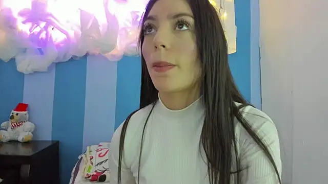 Snapshot of britny_clouds chatting on December 8, 6:39 pm britny clouds online show from December 8, 6:39 pm