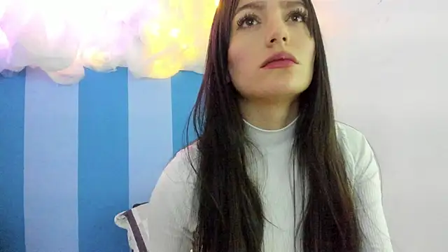 Snapshot of britny_clouds chatting on December 23, 12:30 pm britny clouds online show from December 23, 12:30 pm