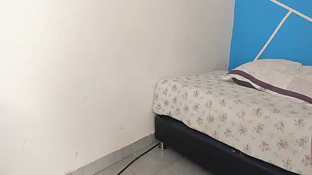 Snapshot of britny_clouds chatting on January 30, 12:48 pm britny clouds online show from January 30, 12:48 pm