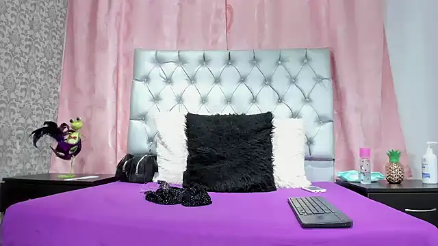 Snapshot of veneno_hot chatting on October 27, 1:04 pm veneno hot online show from October 27, 1:04 pm