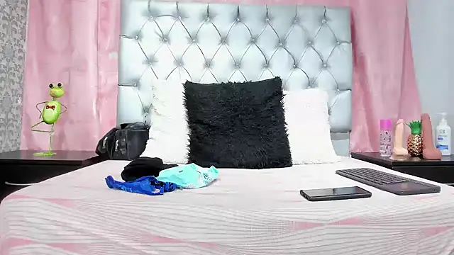 Snapshot of veneno_hot chatting on November 13, 1:10 pm veneno hot online show from November 13, 1:10 pm