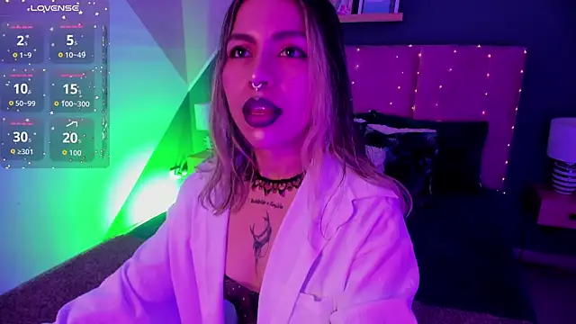 Snapshot of delilah_fix chatting on November 16, 5:13 am delilah fix online show from November 16, 5:13 am