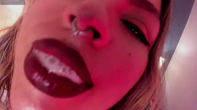 Snapshot of delilah_fix chatting on November 19, 1:05 am delilah fix online show from November 19, 1:05 am