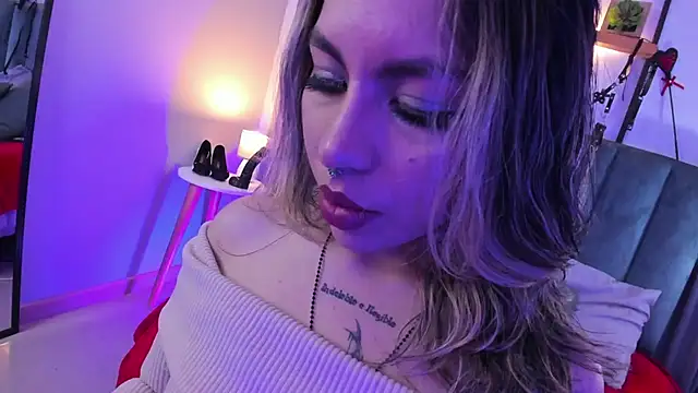 Snapshot of delilah_fix chatting on February 1, 9:02 pm delilah fix online show from February 1, 9:02 pm