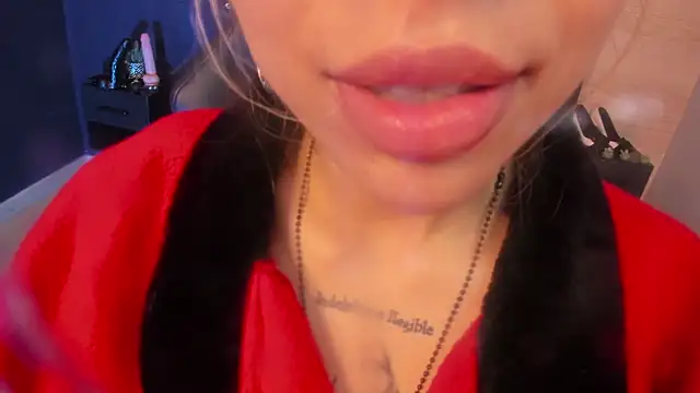 Snapshot of delilah_fix chatting on February 6, 5:23 am delilah fix online show from February 6, 5:23 am