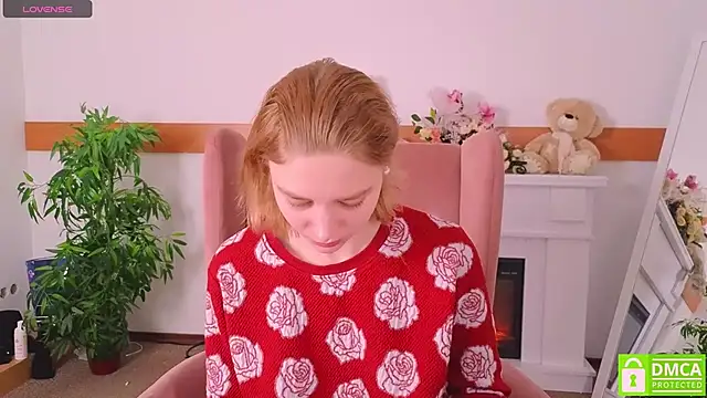 Snapshot of MirraBellanta chatting on November 24, 9:58 pm MirraBellanta online show from November 24, 9:58 pm