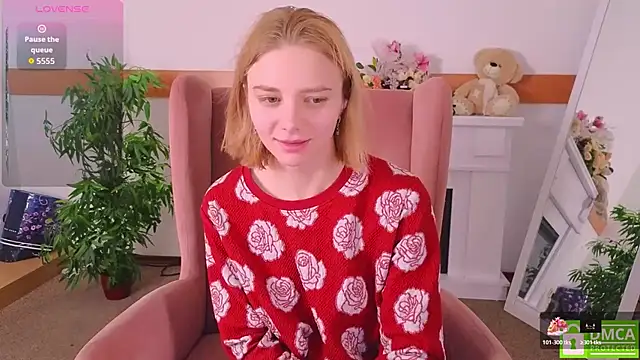 Snapshot of MirraBellanta chatting on November 25, 9:48 pm MirraBellanta online show from November 25, 9:48 pm