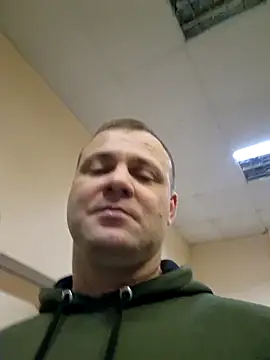 Snapshot of Crek666 chatting on December 22, 12:27 pm Crek666 online show from December 22, 12:27 pm