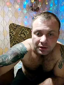 Snapshot of Crek666 chatting on December 28, 7:22 pm Crek666 online show from December 28, 7:22 pm