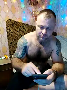 Snapshot of Crek666 chatting on January 1, 8:45 am Crek666 online show from January 1, 8:45 am
