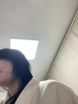 LeilaLow online show from March 6, 3:13 pm