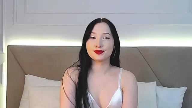 LeilaLow online show from March 17, 6:21 pm