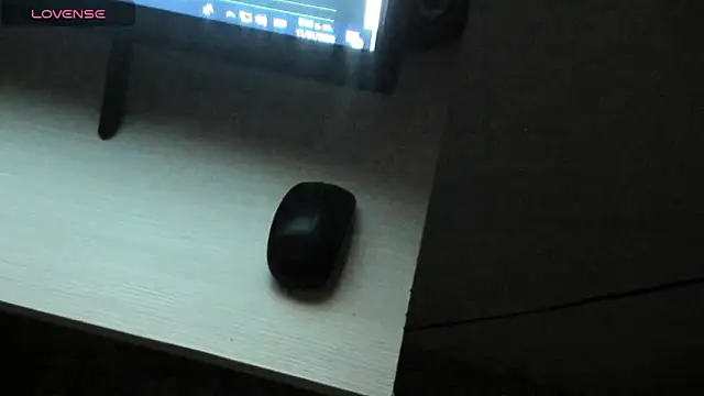 nicole  parker1 online show from January 11, 11:56 am