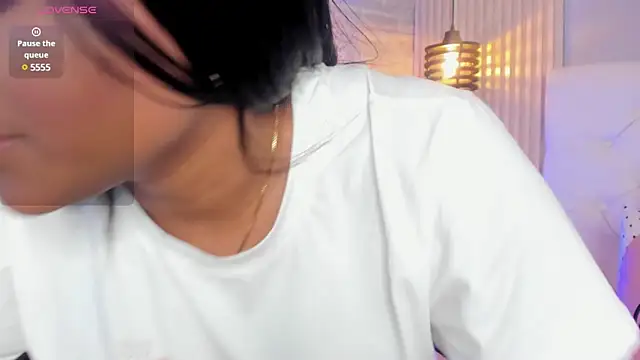 nicole  parker1 online show from March 11, 12:28 pm