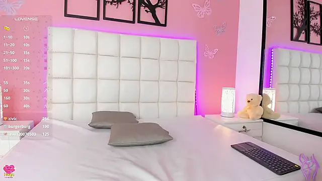 Snapshot of RenataJhonson_ chatting on December 4, 8:56 am RenataJhonson online show from December 4, 8:56 am