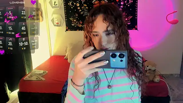 Snapshot of sophieMarshall01 chatting on September 16, 9:38 pm sophieMarshall01 online show from September 16, 9:38 pm