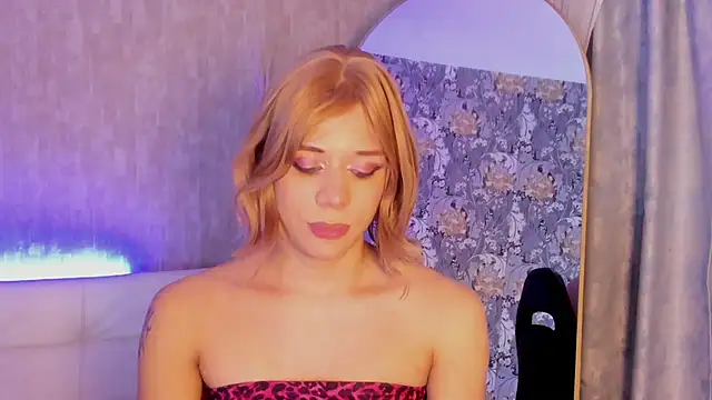 Snapshot of pixy_20 chatting on November 7, 4:01 am pixy 20 online show from November 7, 4:01 am