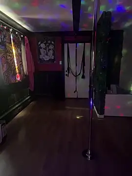 Snapshot of Luluof chatting on March 21, 2:51 pm Luluof online show from March 21, 2:51 pm