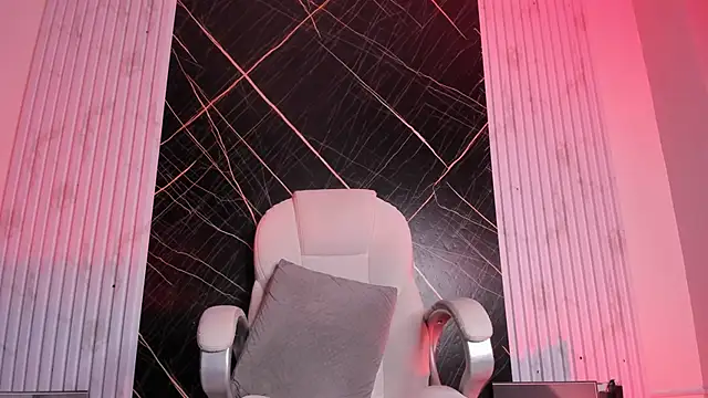 amber  blair online show from January 23, 8:36 am
