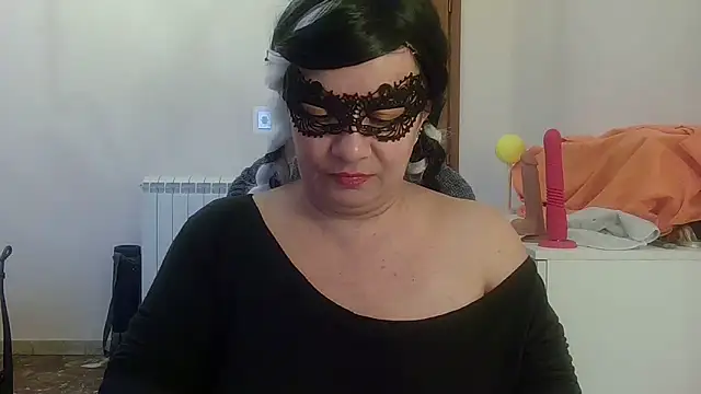 Ninalapiccolina online show from December 1, 3:50 pm