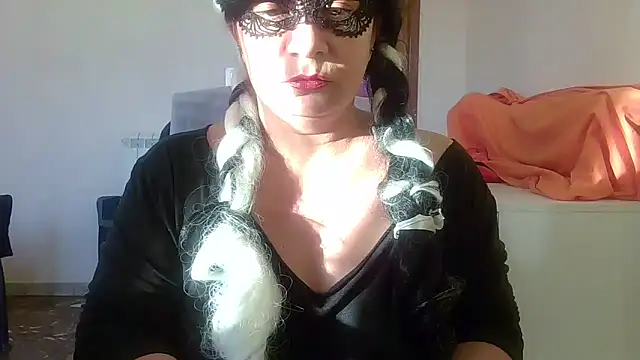 Ninalapiccolina online show from December 17, 3:07 pm