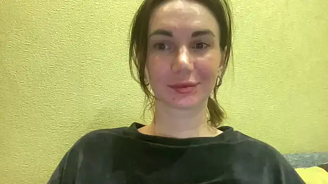 Snapshot of EvilDemon94 chatting on February 1, 8:37 pm EvilDemon94 online show from February 1, 8:37 pm