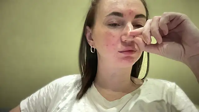 Snapshot of EvilDemon94 chatting on February 19, 7:16 pm EvilDemon94 online show from February 19, 7:16 pm