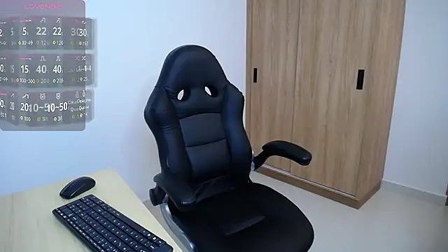 karoll marquez online show from December 3, 9:02 pm