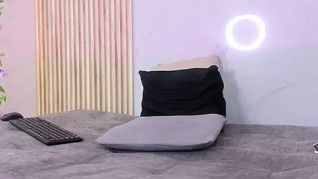 Aria montgomeri online show from March 22, 4:58 pm