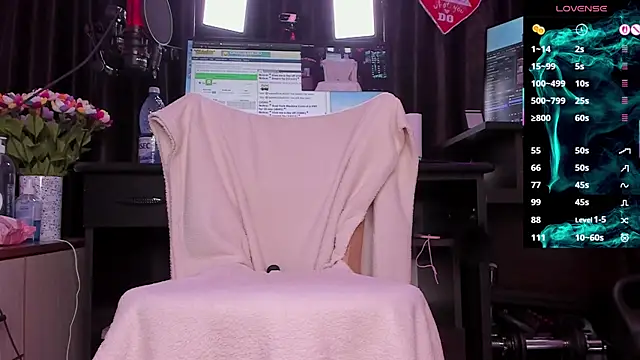 Raissa sky26 online show from December 17, 3:34 am