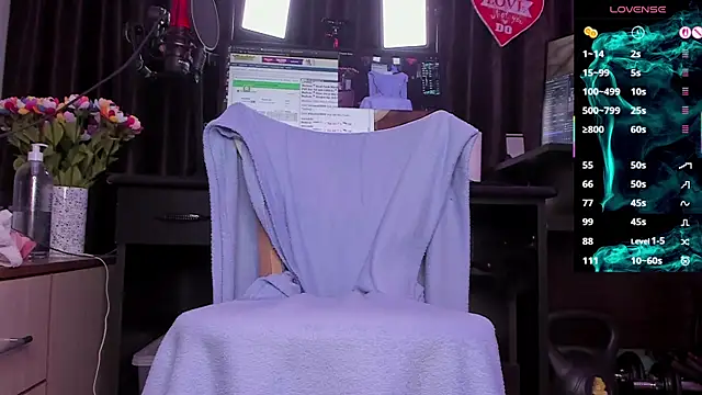 Raissa sky26 online show from March 28, 3:50 am