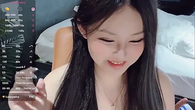 Snapshot of Fountain- chatting on October 24, 10:39 pm Fountain- online show from October 24, 10:39 pm