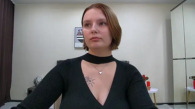 Snapshot of DianeMills chatting on January 16, 1:16 am DianeMills online show from January 16, 1:16 am