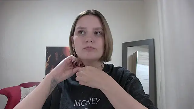 Snapshot of DianeMills chatting on January 18, 2:44 pm DianeMills online show from January 18, 2:44 pm