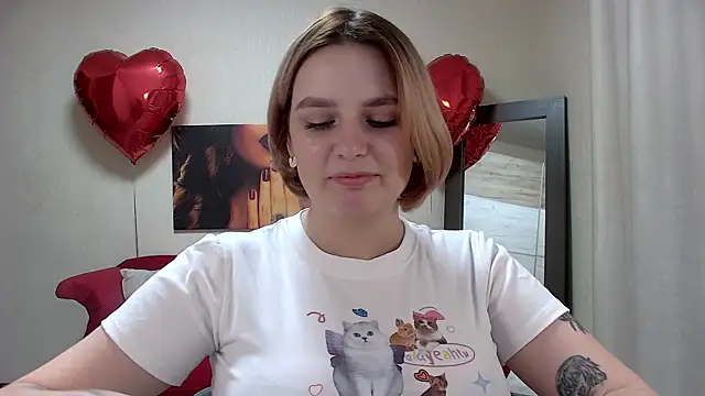 Snapshot of DianeMills chatting on February 25, 7:58 pm DianeMills online show from February 25, 7:58 pm