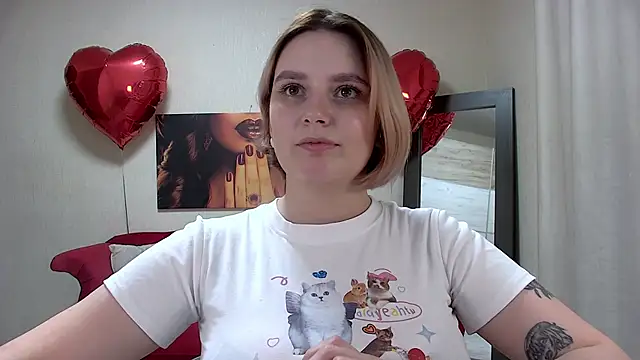 Snapshot of DianeMills chatting on February 25, 11:00 pm DianeMills online show from February 25, 11:00 pm