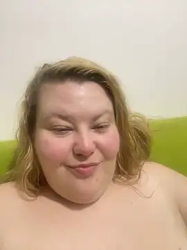 Busty-BBW-Emilie online show from January 1, 12:21 am