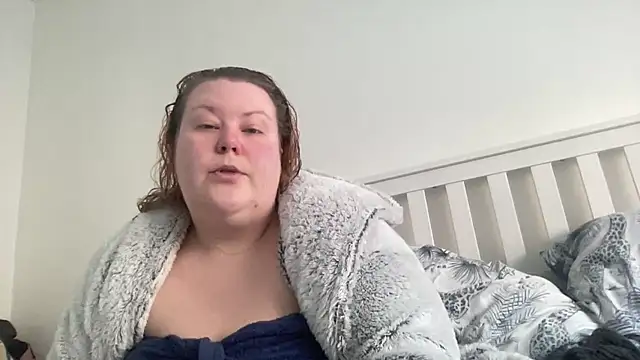 Busty-BBW-Emilie online show from March 9, 4:00 pm