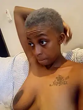 sexypetitexdoll23 online show from January 29, 3:37 pm