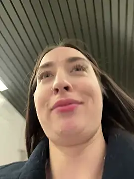 Holly Play online show from December 18, 12:18 pm