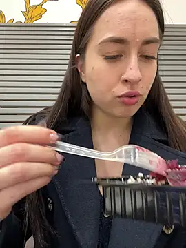 Holly Play online show from January 21, 12:18 pm