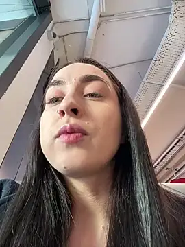 Holly Play online show from February 4, 7:40 am