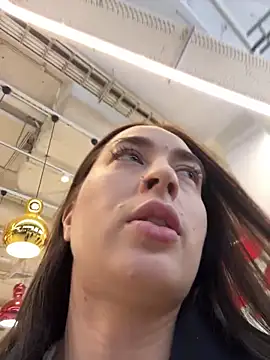 Holly Play online show from February 5, 9:04 am