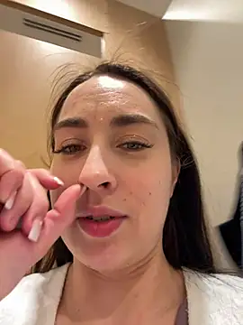 Holly Play online show from February 19, 10:12 am